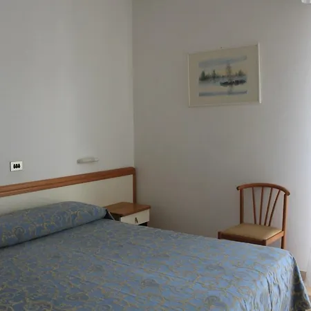 Morena Hotel 2*